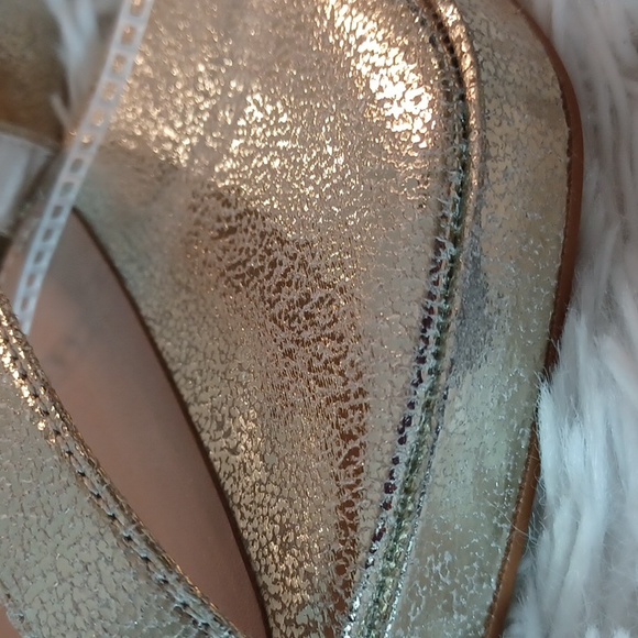 Steve Madden Nicky Open Toe Gold Flare Heel Sandals Size 10 New - Picture 16 of 16